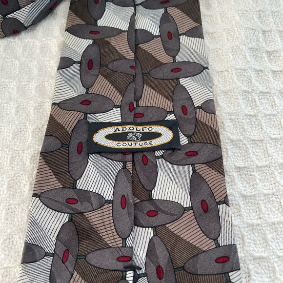 Adolfo Couture Mens Print 100% Silk Tie Made In The USA - Picture 2 of 4